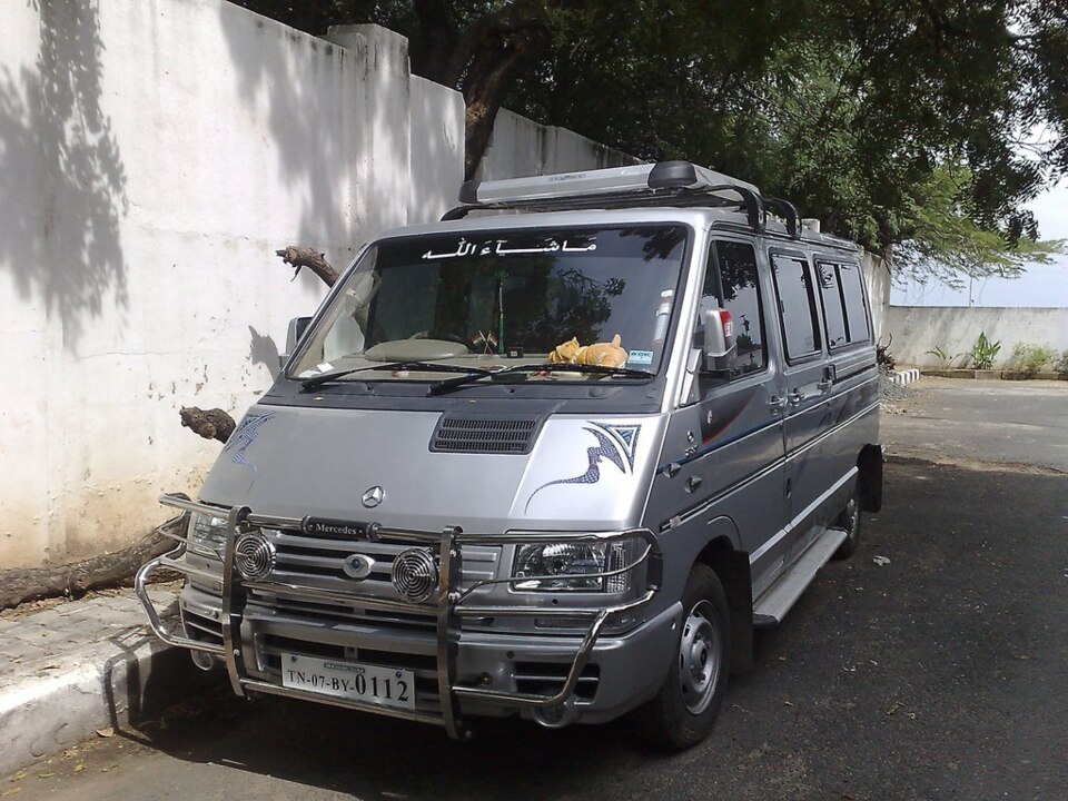 Tata Winger Tempo Traveller