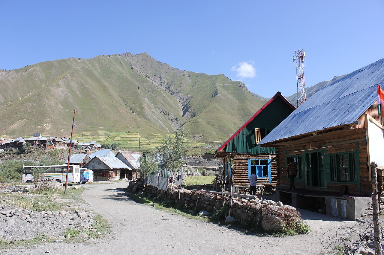 Gurez Valley Tour Package